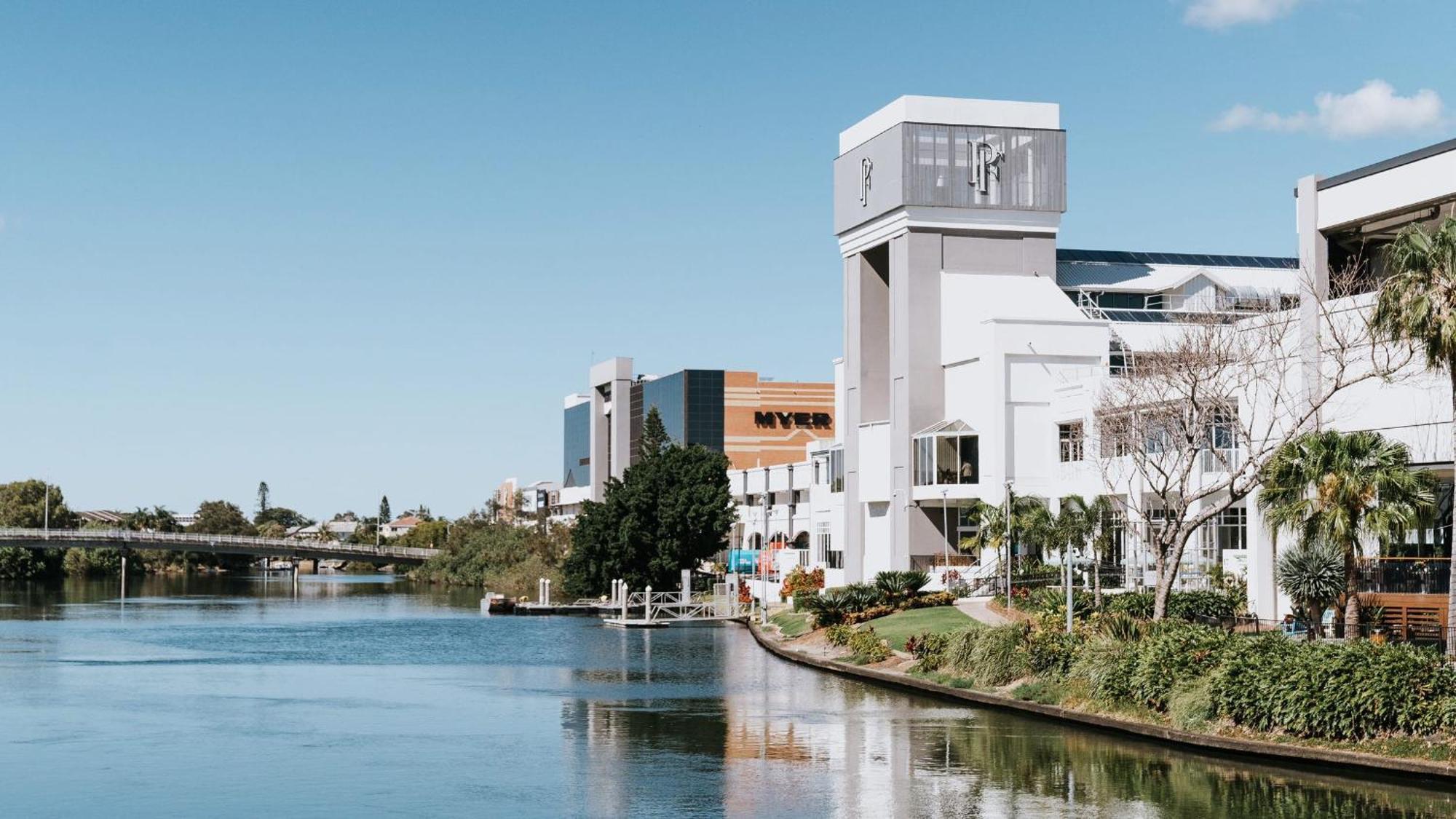 La Jolla Broadbeach Aparthotel Gold Coast